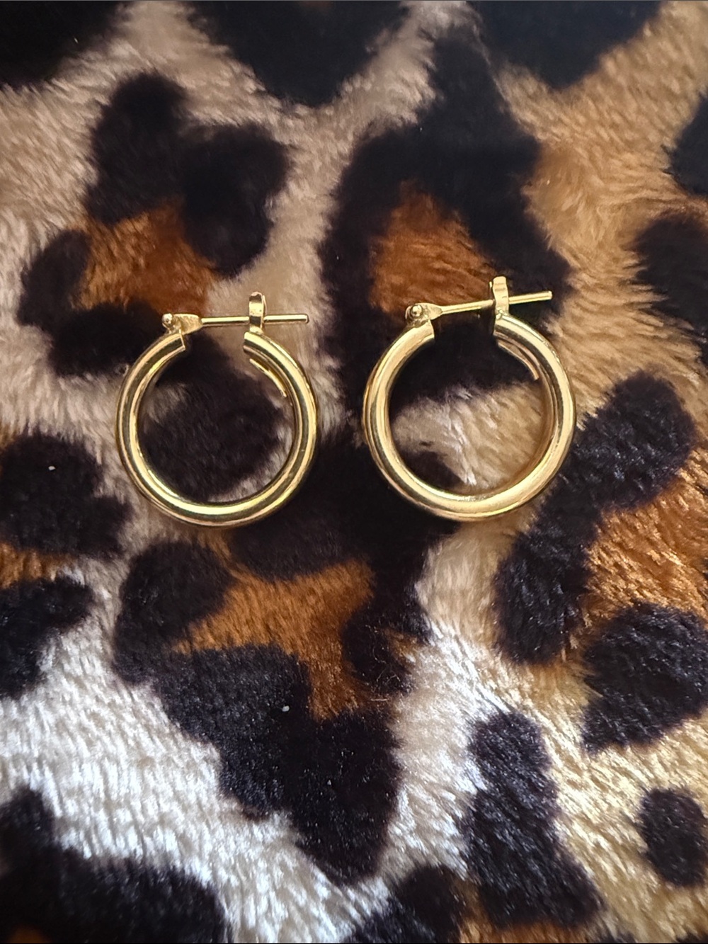 18 kt yellow gold polished Gold Hoop Earrings